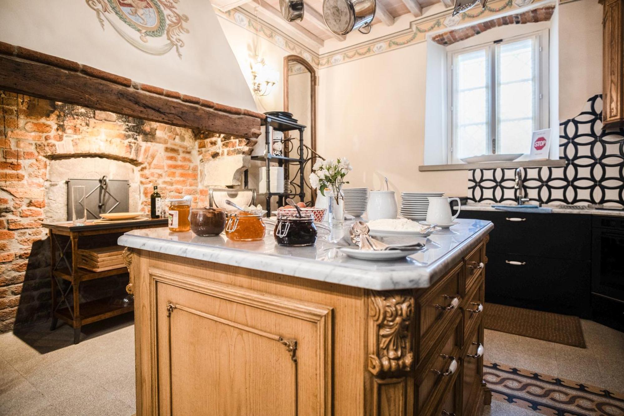 インプルネータ Residenza Il Colle Bed & Breakfast エクステリア 写真